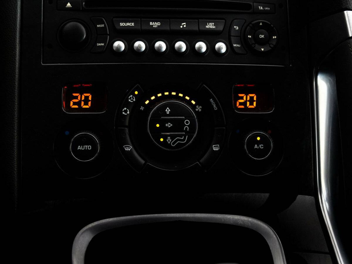 Купить Peugeot 3008, 2014, 201 486 км.. Фото: #10