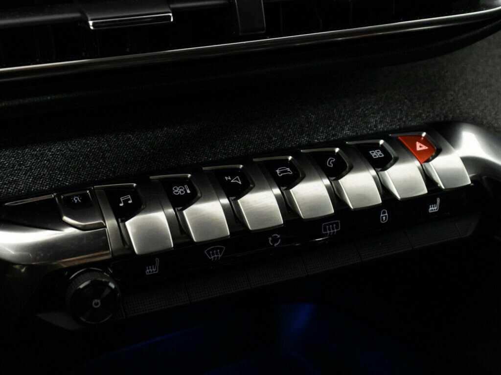 Купить Peugeot 3008, 2017, 86 853 км.. Фото: #19