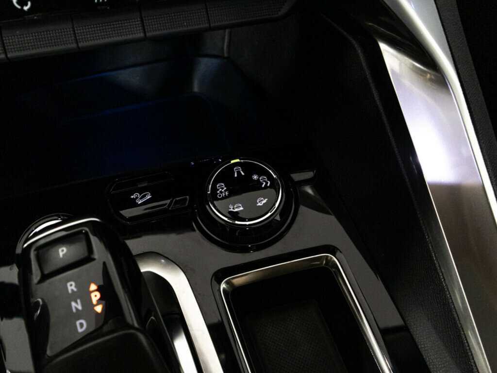 Купить Peugeot 3008, 2019, 148 449 км.. Фото: #17