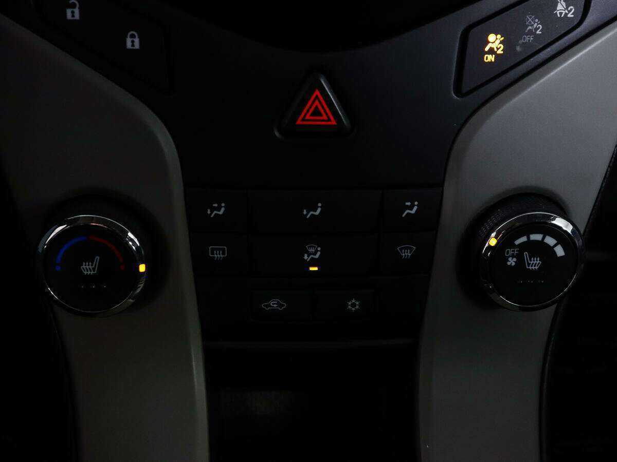 Купить Chevrolet Cruze, 2012, 173 978 км.. Фото: #16