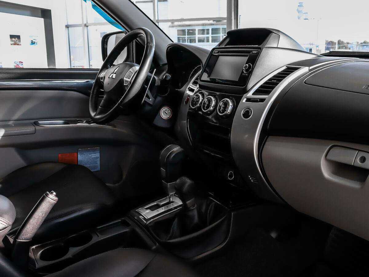 Купить Mitsubishi Pajero Sport, 2015, 49 559 км.. Фото: #11