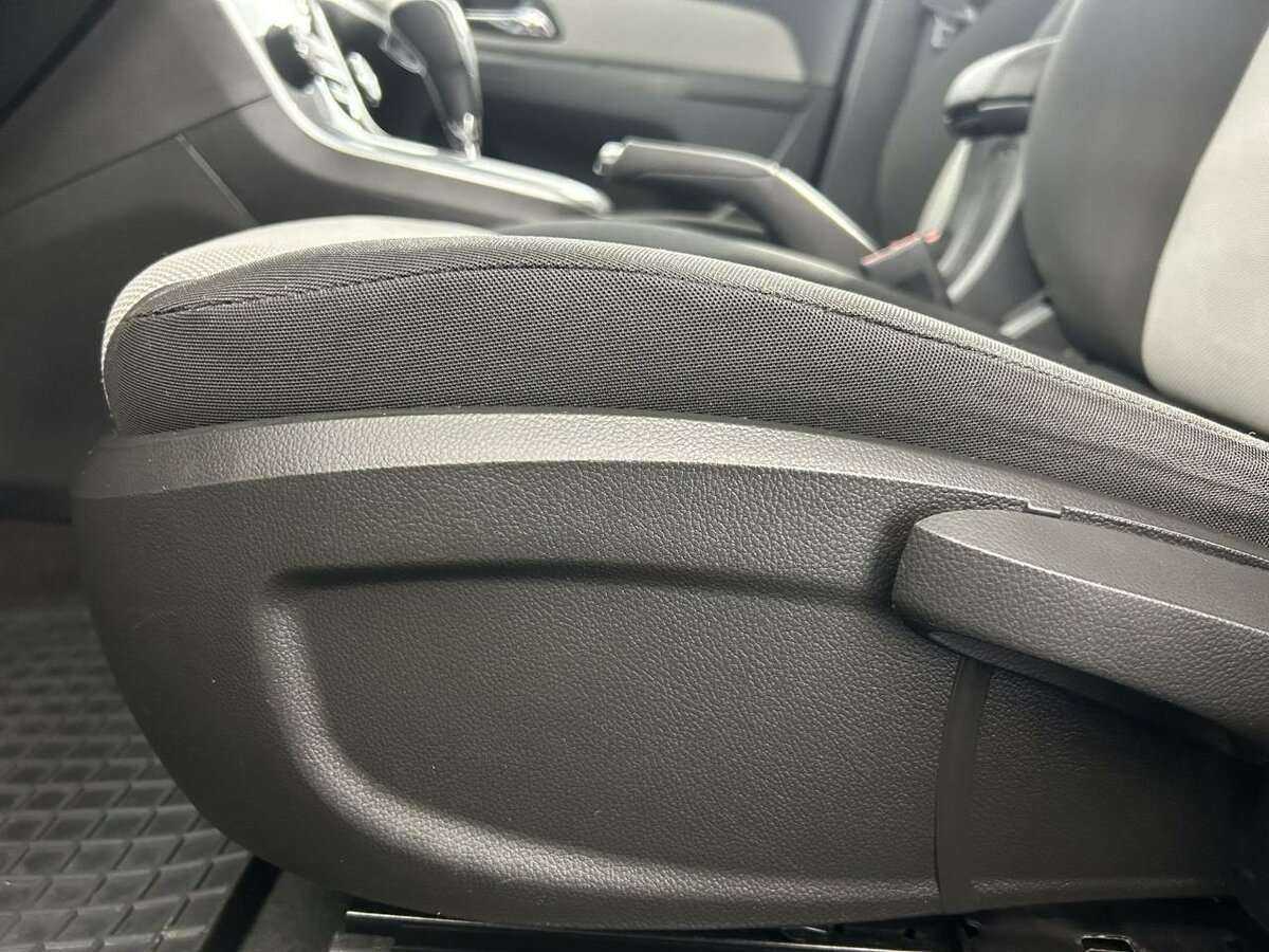 Купить Chevrolet Cruze, 2013, 118 892 км.. Фото: #9