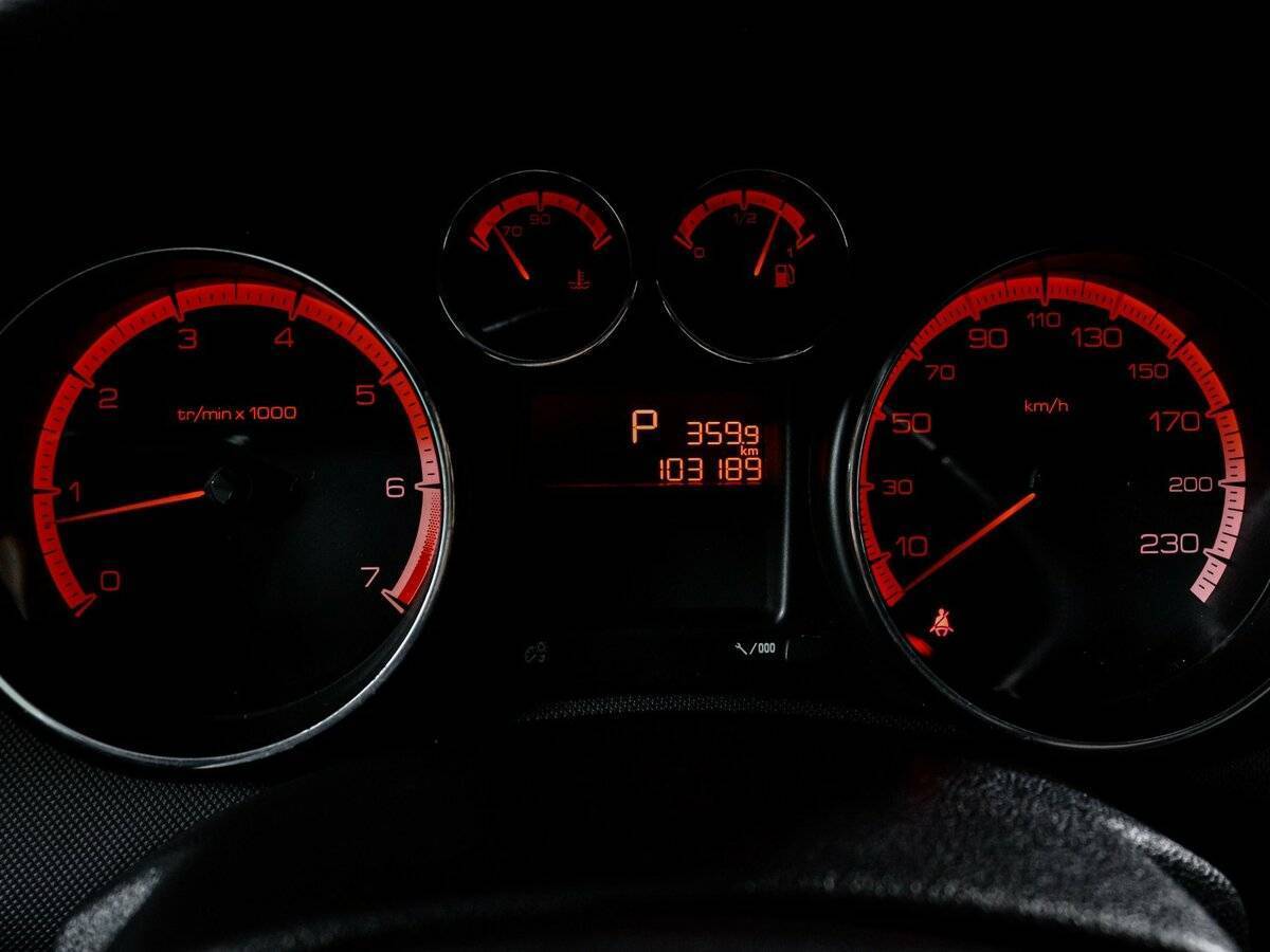 Купить Peugeot 308, 2012, 103 187 км.. Фото: #10