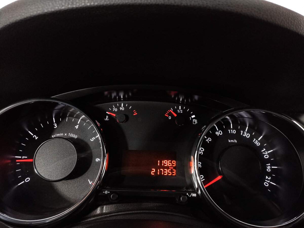 Купить Peugeot 3008, 2012, 217 357 км.. Фото: #8