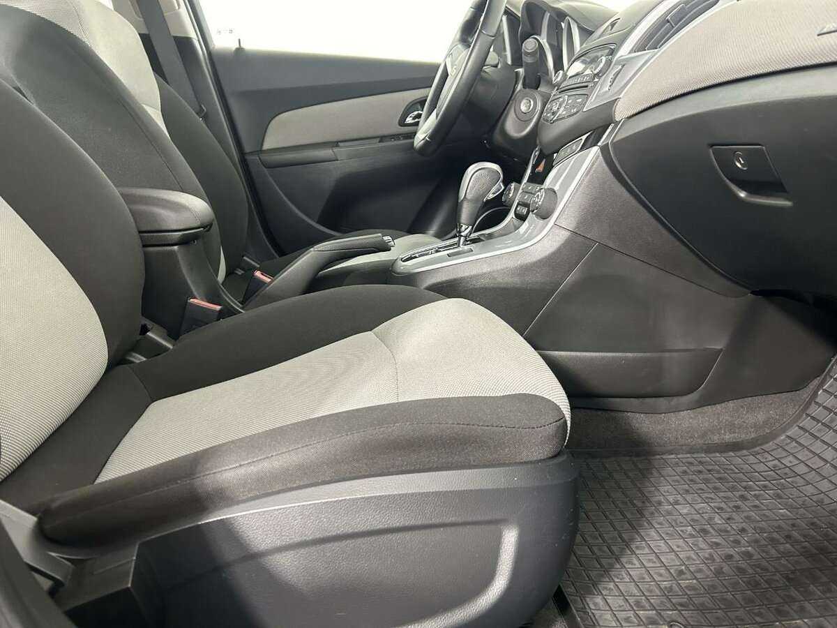 Купить Chevrolet Cruze, 2013, 118 892 км.. Фото: #13