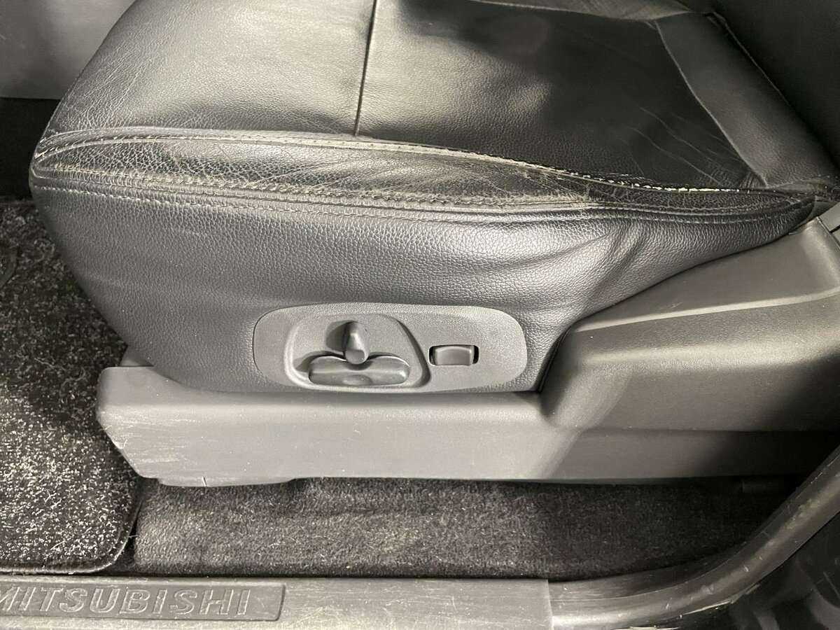 Купить Mitsubishi Pajero, 2012, 264 740 км.. Фото: #9