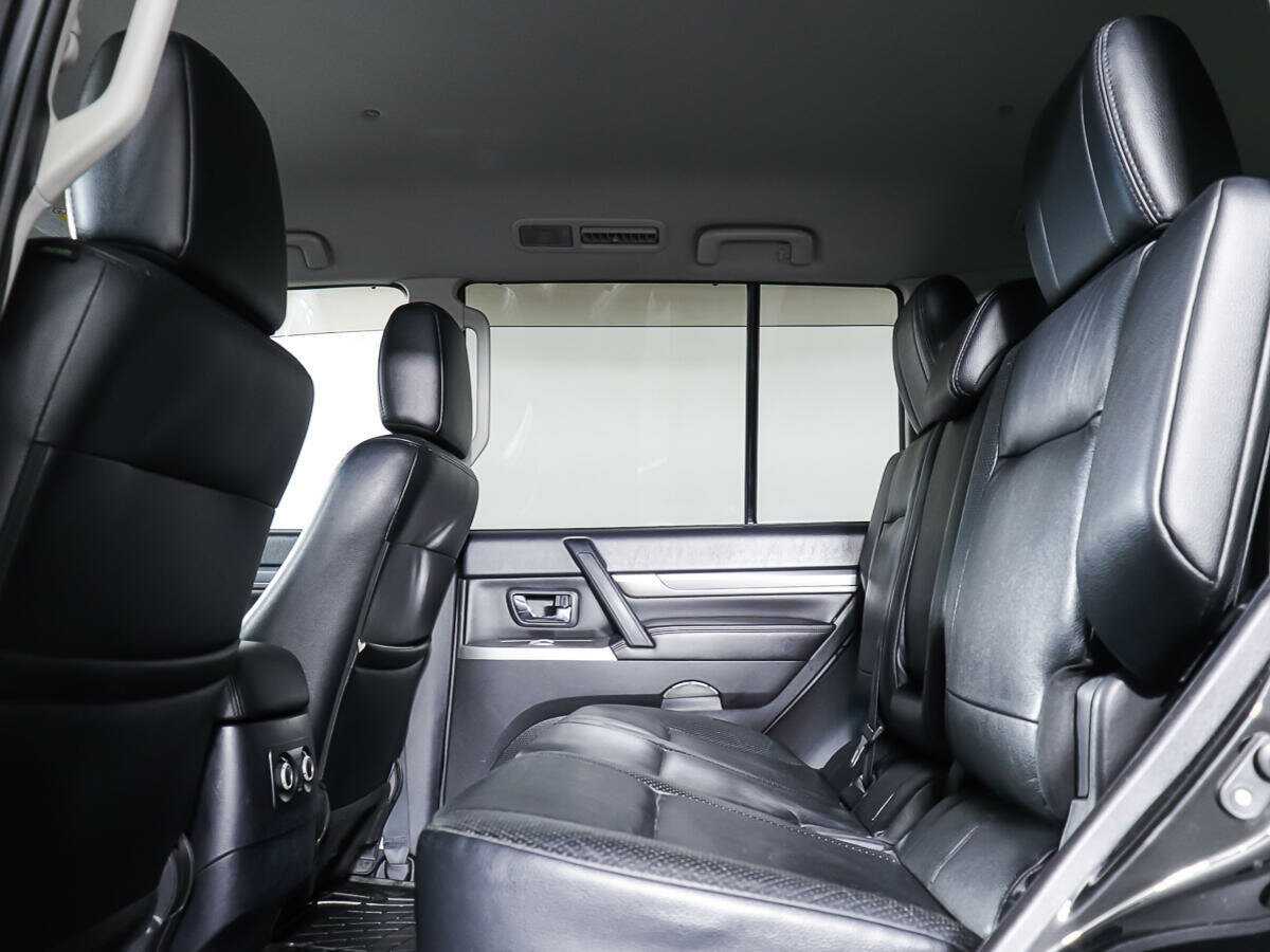 Купить Mitsubishi Pajero, 2012, 177 976 км.. Фото: #8