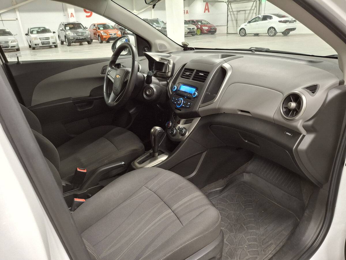 Купить Chevrolet Aveo, 2015, 65 745 км.. Фото: #9