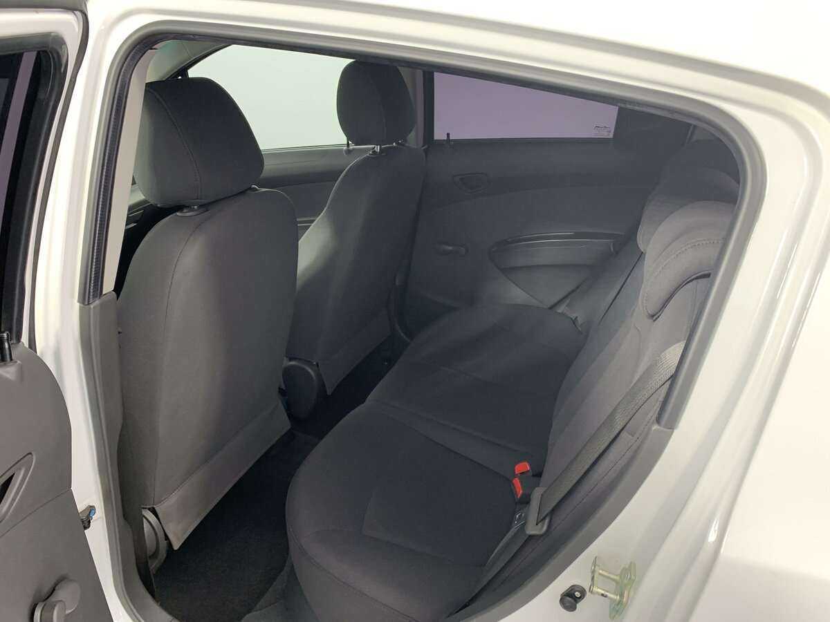 Купить Chevrolet Spark, 2013, 30 132 км.. Фото: #9