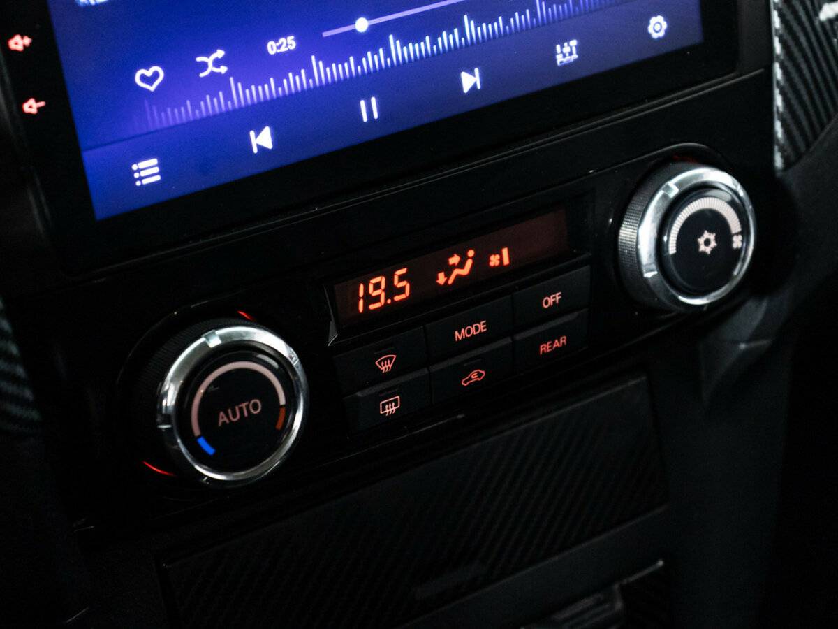 Купить Mitsubishi Pajero, 2015, 107 291 км.. Фото: #15