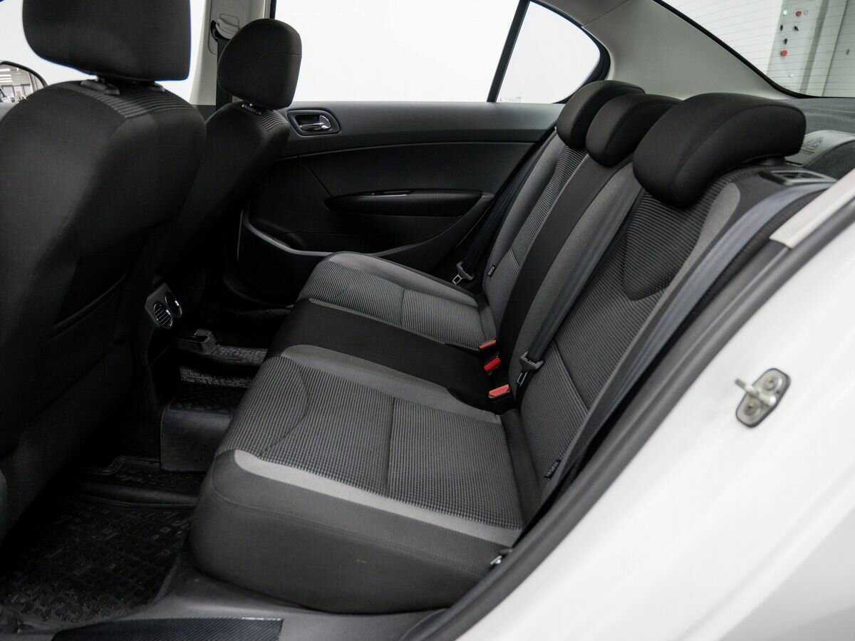 Купить Peugeot 408, 2017, 129 611 км.. Фото: #11