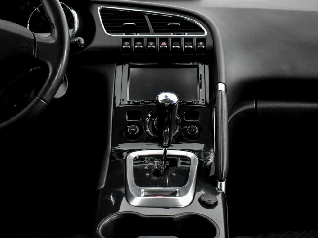 Купить Peugeot 3008, 2014, 143 267 км.. Фото: #12