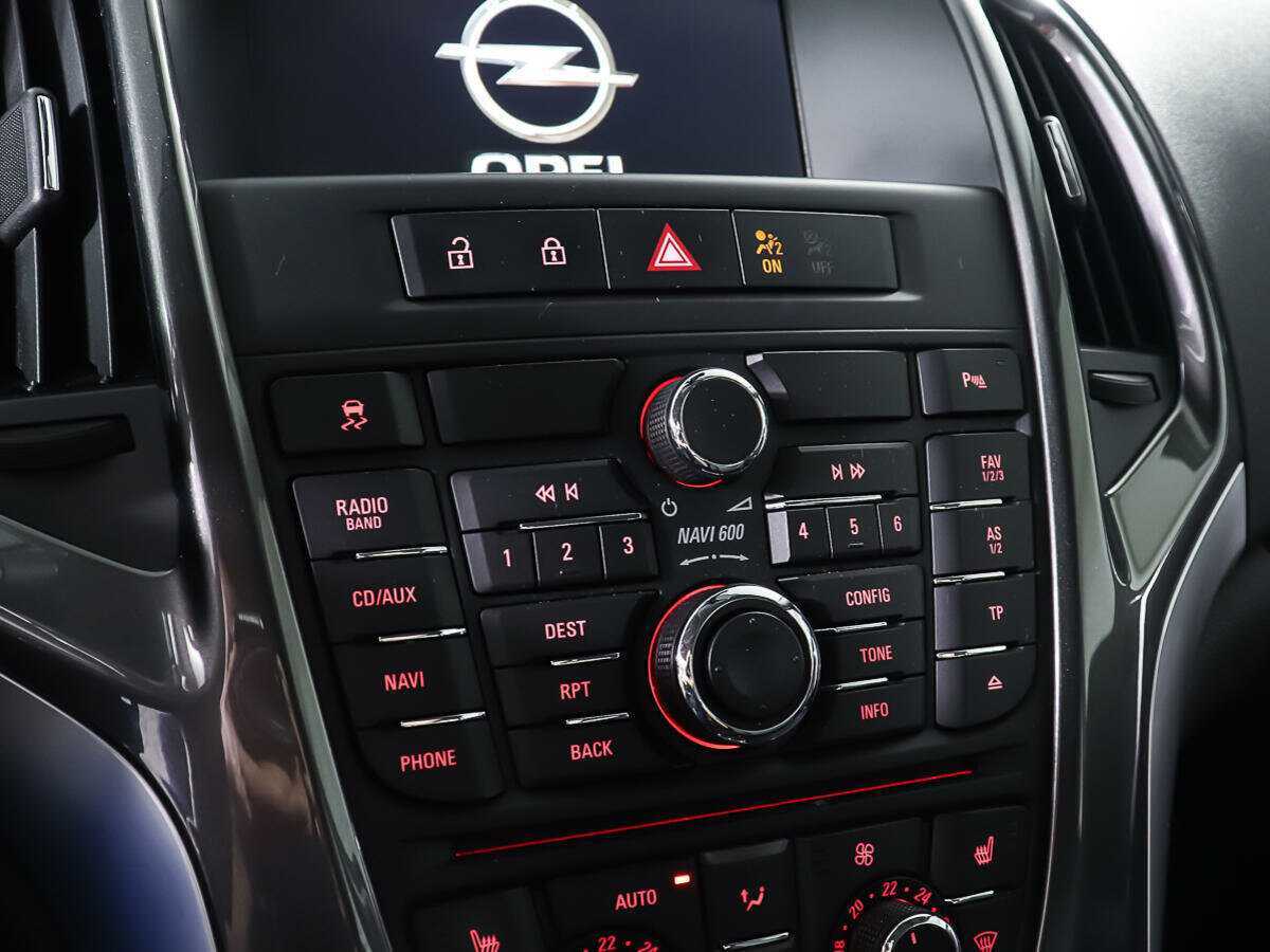 Купить Opel Astra, 2012, 98 326 км.. Фото: #17