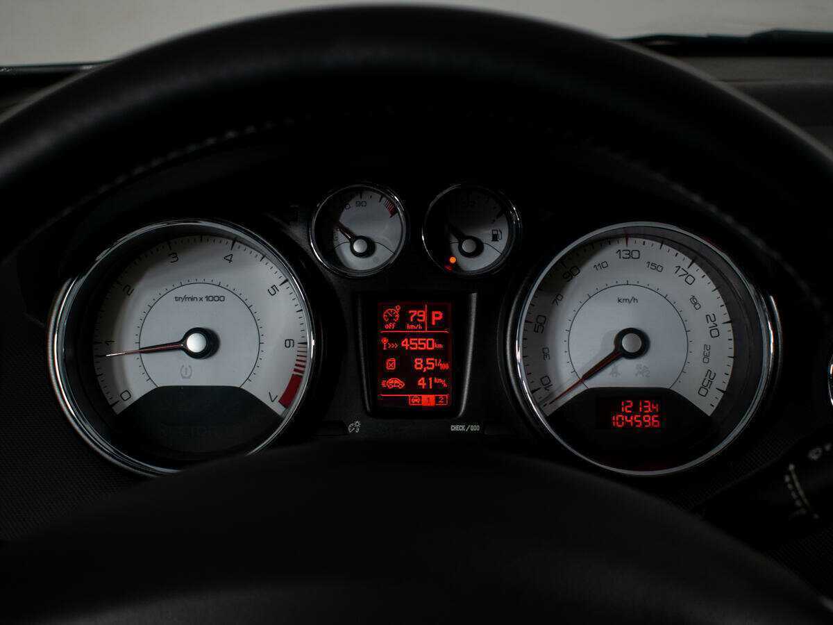 Купить Peugeot 408, 2018, 104 200 км.. Фото: #9