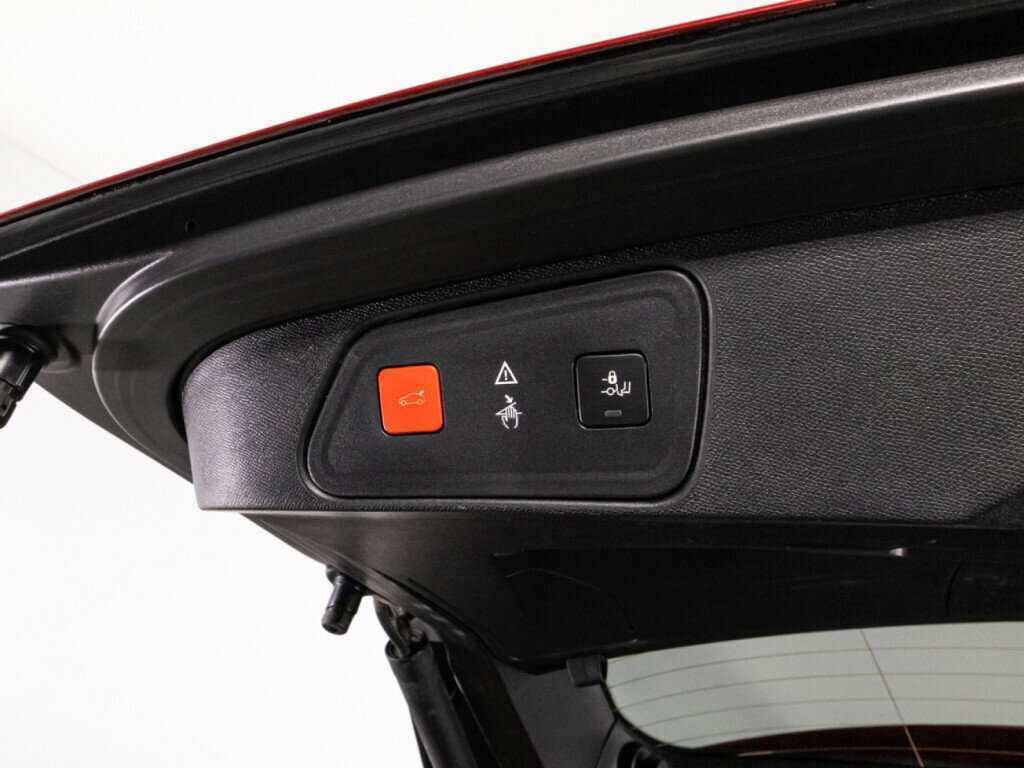 Купить Peugeot 3008, 2019, 148 449 км.. Фото: #14