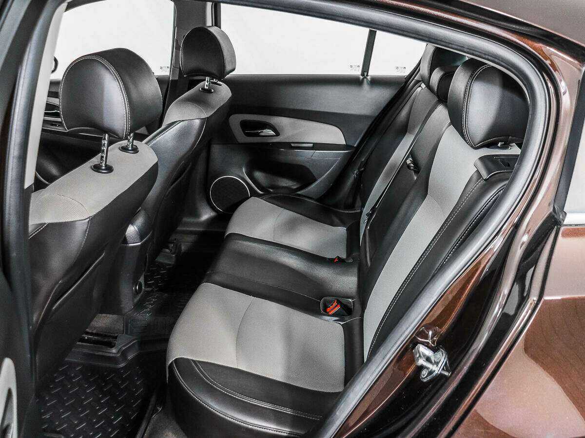 Купить Chevrolet Cruze, 2013, 209 343 км.. Фото: #9