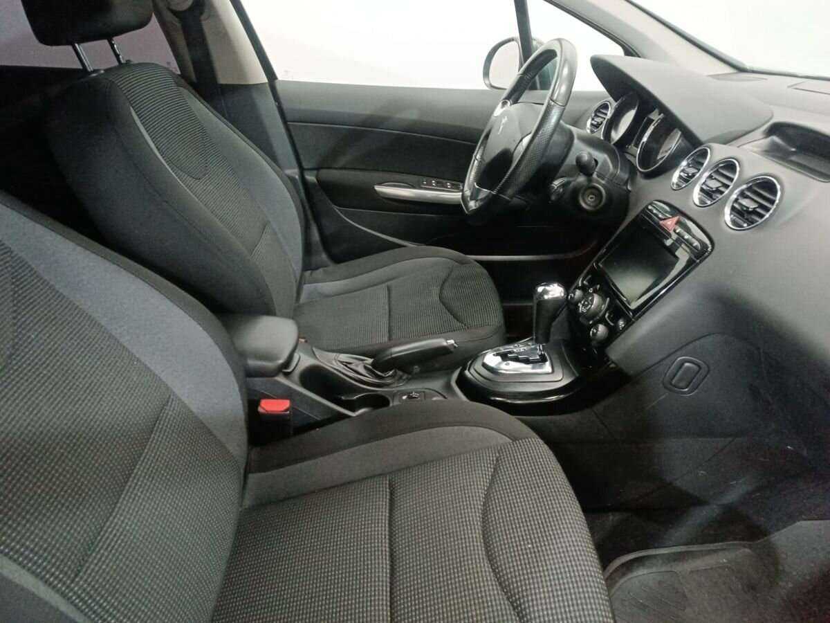 Купить Peugeot 408, 2018, 116 295 км.. Фото: #9