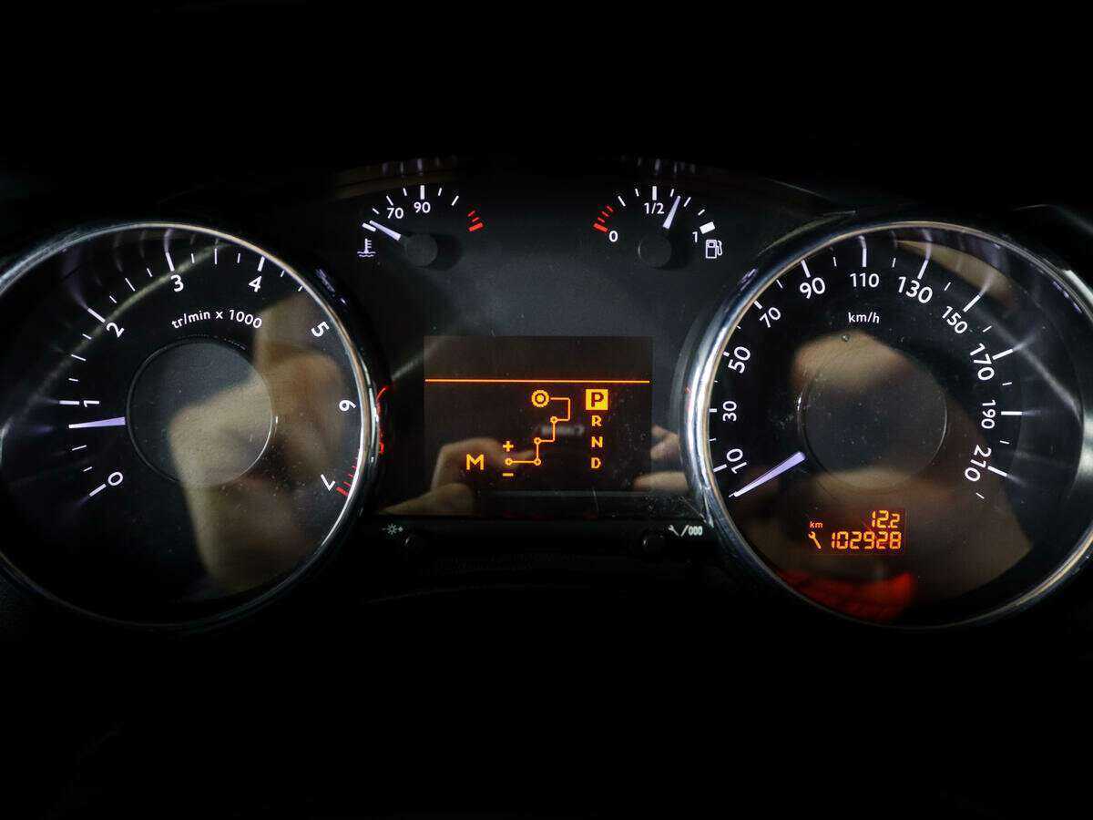 Купить Peugeot 3008, 2012, 102 927 км.. Фото: #8