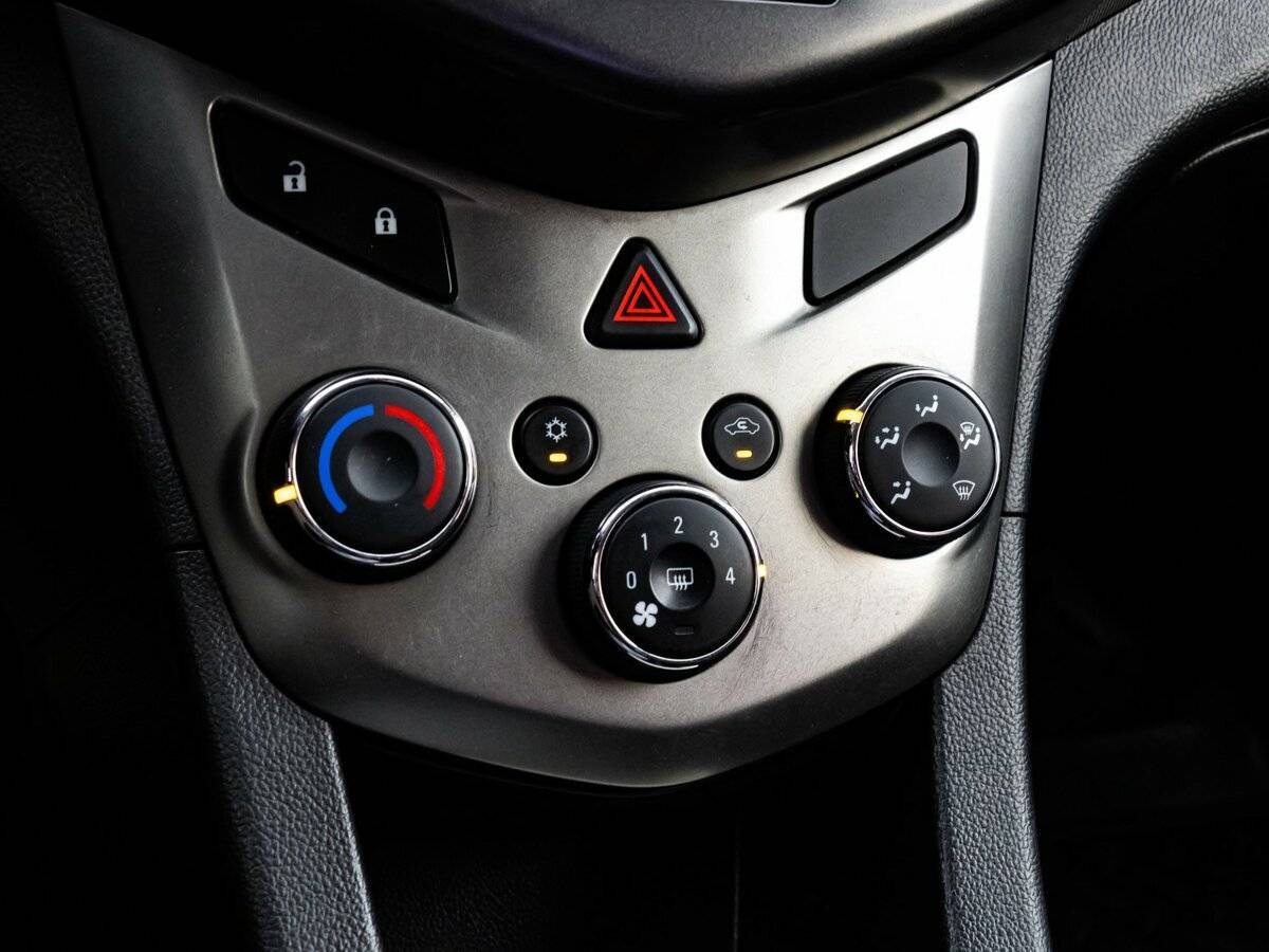 Купить Chevrolet Aveo, 2015, 97 810 км.. Фото: #10