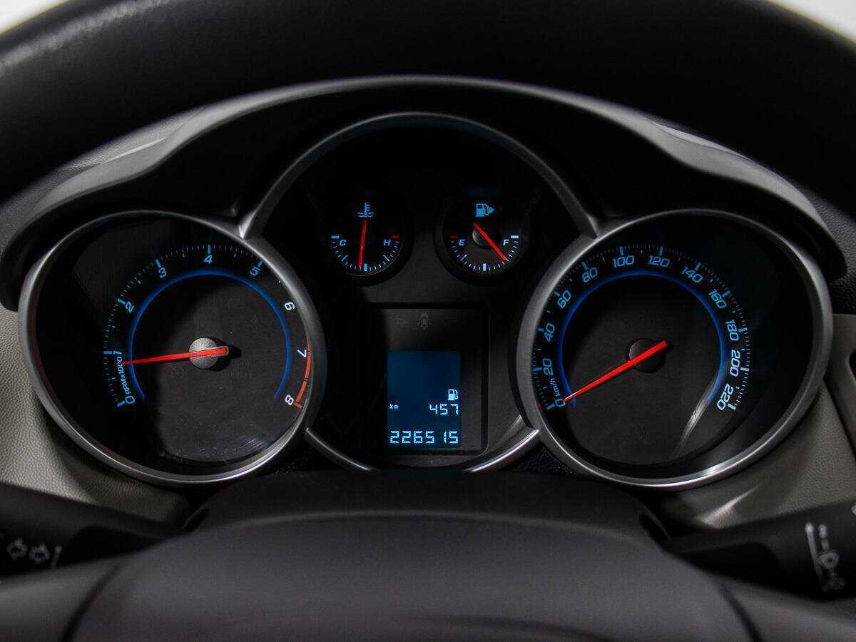 Купить Chevrolet Cruze, 2012, 226 514 км.. Фото: #9