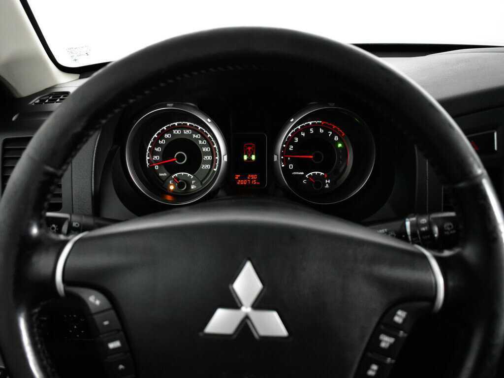 Купить Mitsubishi Pajero, 2014, 201 000 км.. Фото: #10