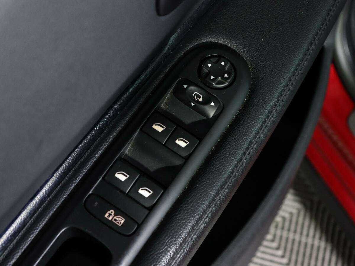 Купить Peugeot 3008, 2012, 102 927 км.. Фото: #15