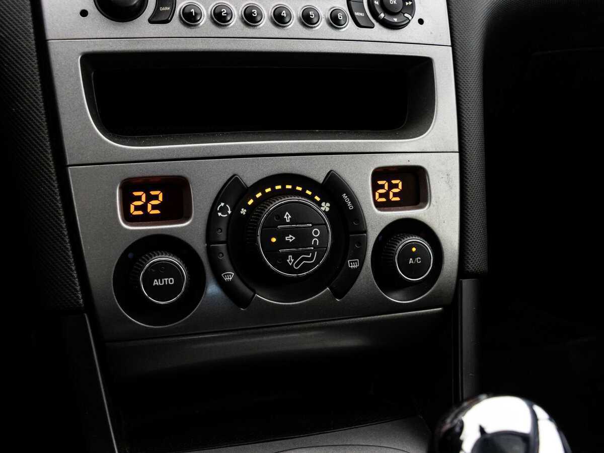 Купить Peugeot 408, 2016, 119 857 км.. Фото: #10