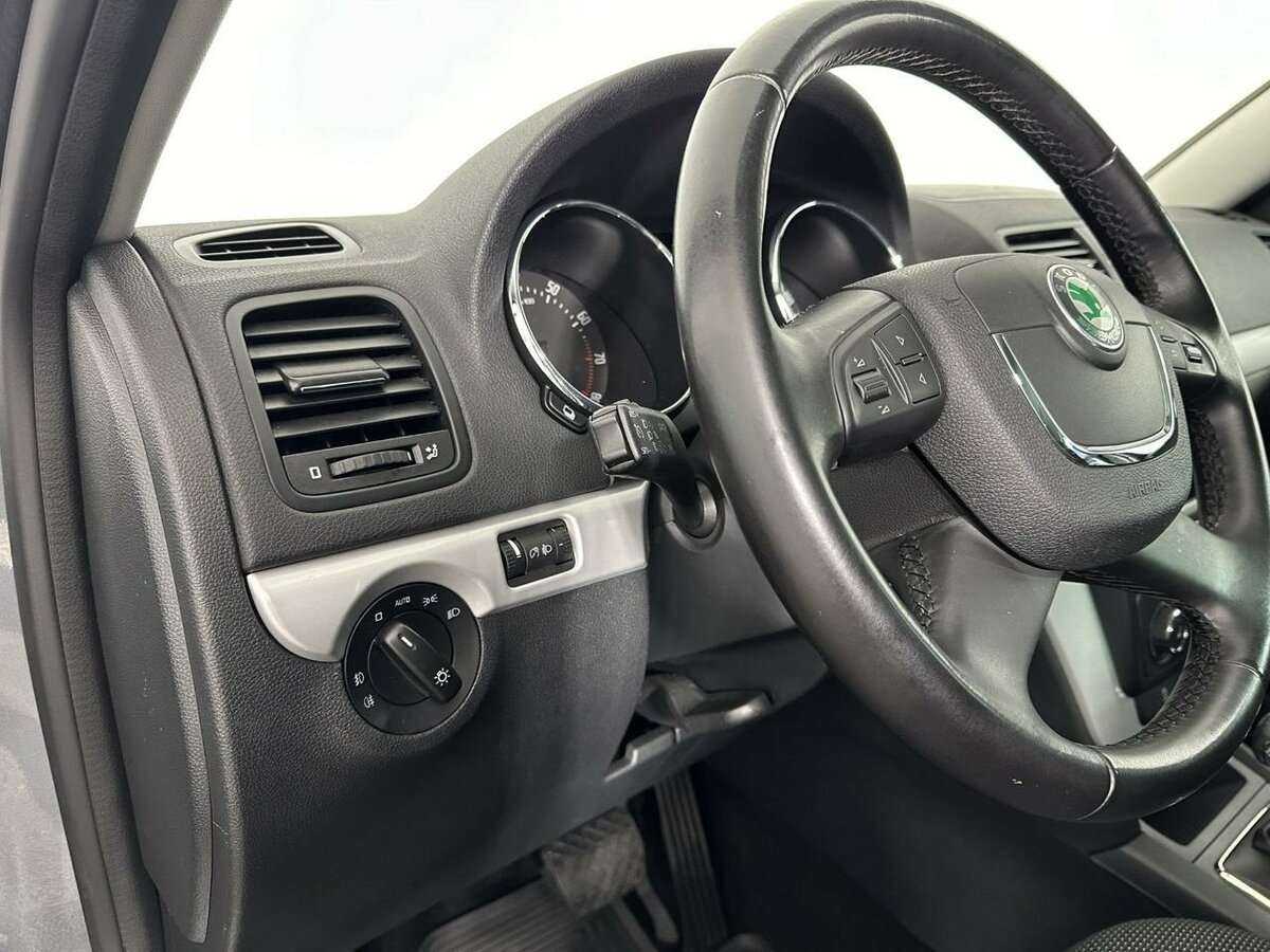 Купить Skoda Yeti, 2012, 122 993 км.. Фото: #8