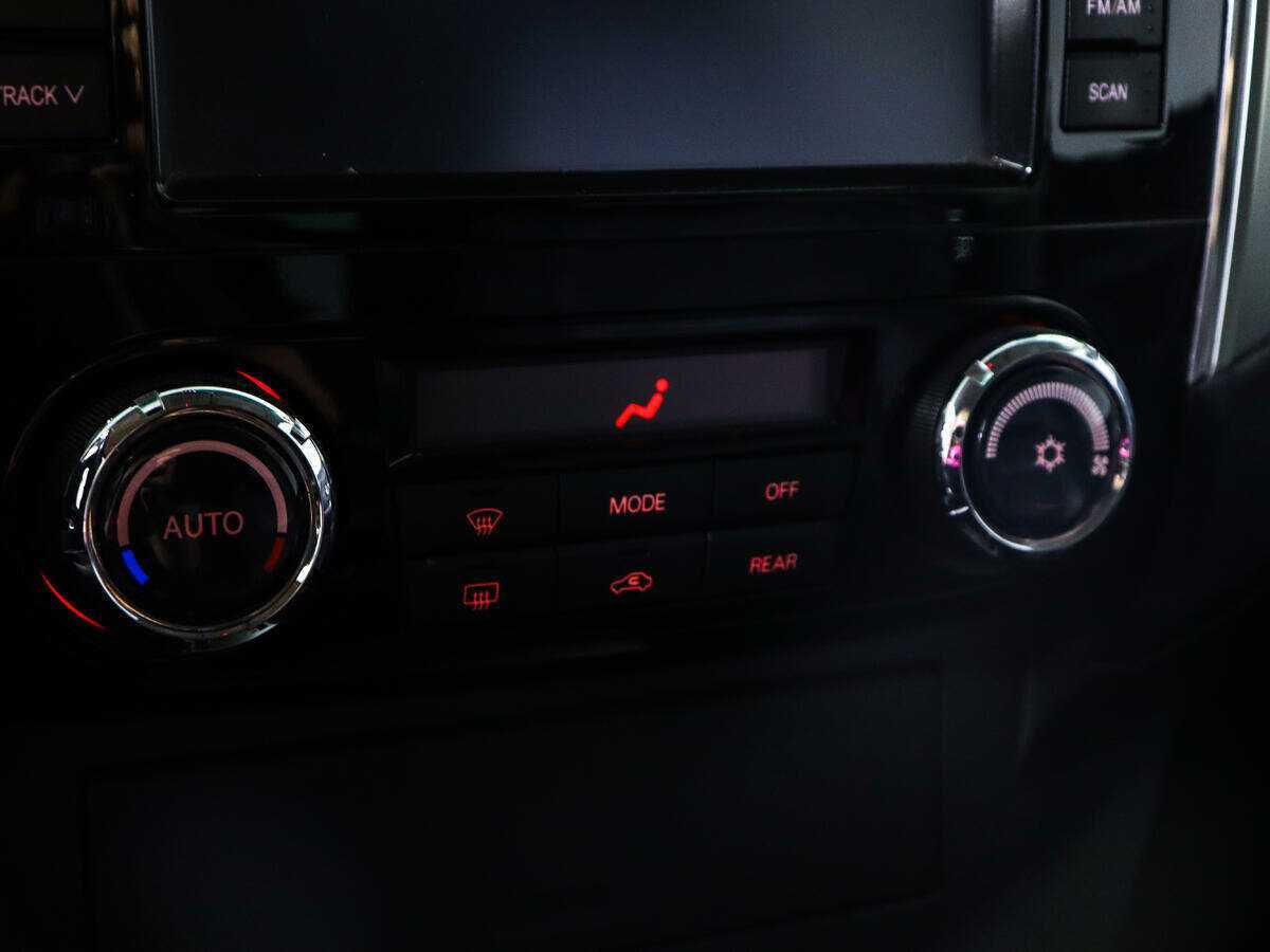 Купить Mitsubishi Pajero, 2014, 282 056 км.. Фото: #13