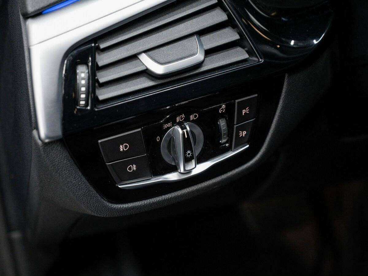 Купить BMW 5 серии, 2017, 193 321 км.. Фото: #17