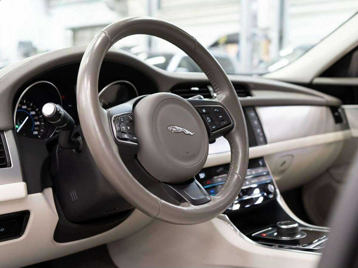 Купить Jaguar XF, 2017, 34 420 км.. Фото: #4