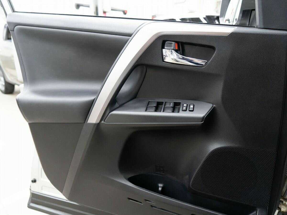 Купить Toyota RAV4, 2016, 45 000 км.. Фото: #14