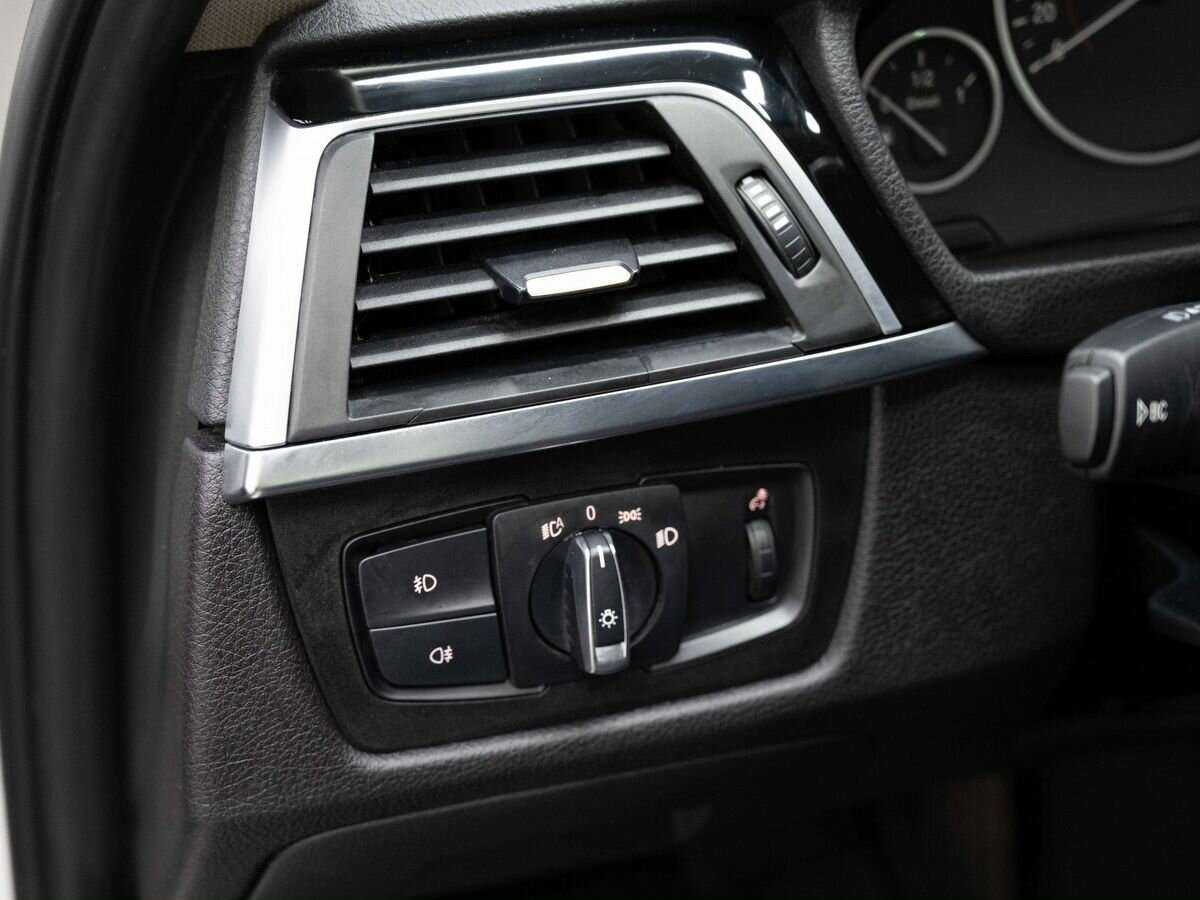 Купить BMW 3 серии, 2016, 146 000 км.. Фото: #18