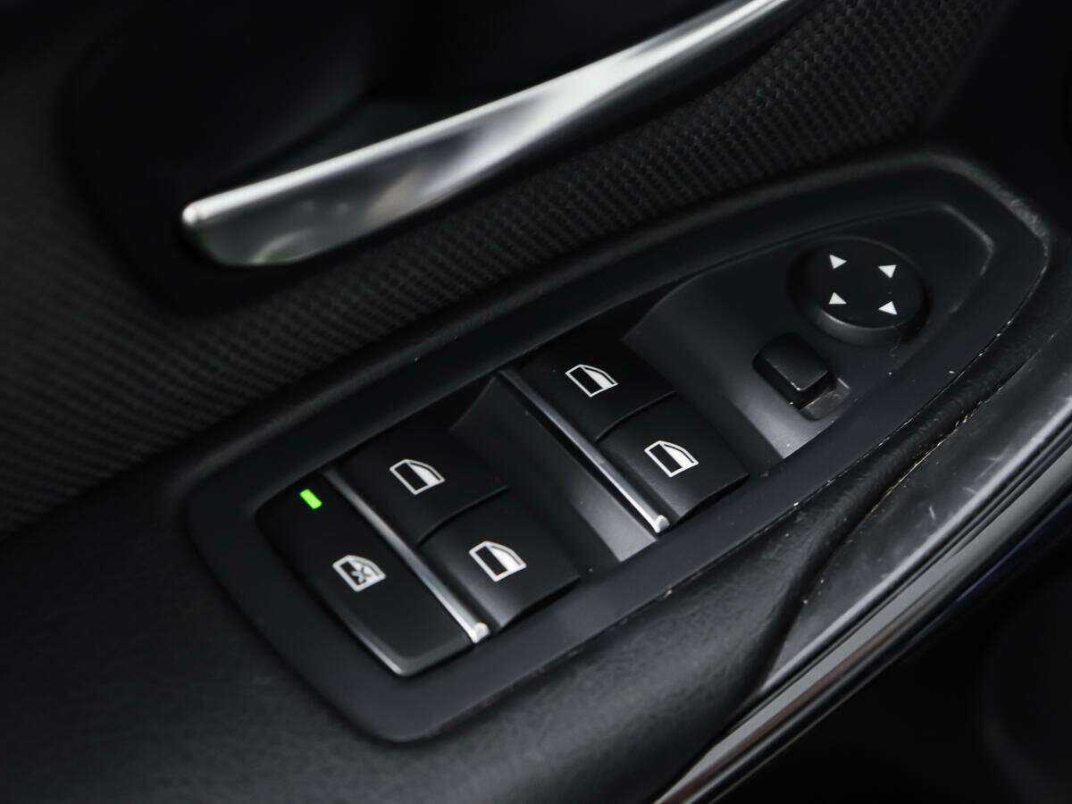 Купить BMW 3 серии, 2017, 113 893 км.. Фото: #16