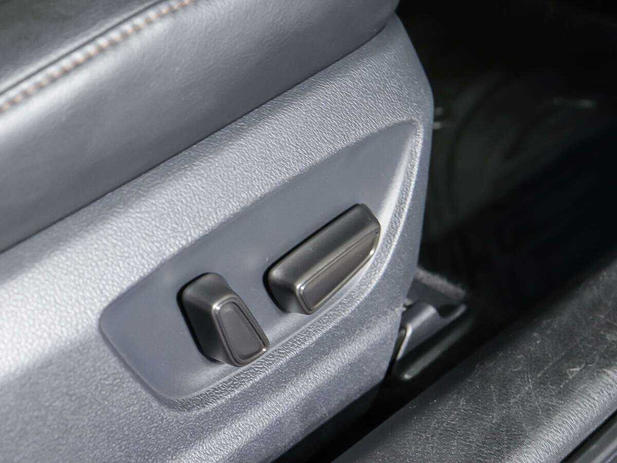 Купить Toyota Camry, 2018, 92 839 км.. Фото: #15