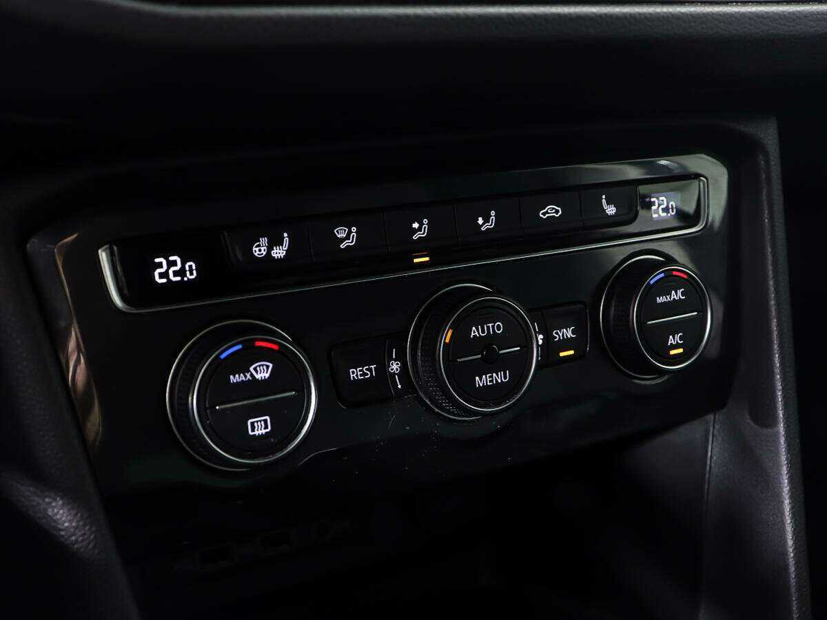 Купить Volkswagen Tiguan, 2018, 152 845 км.. Фото: #19