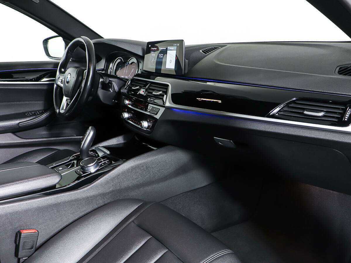 Купить BMW 5 серии, 2017, 223 406 км.. Фото: #10