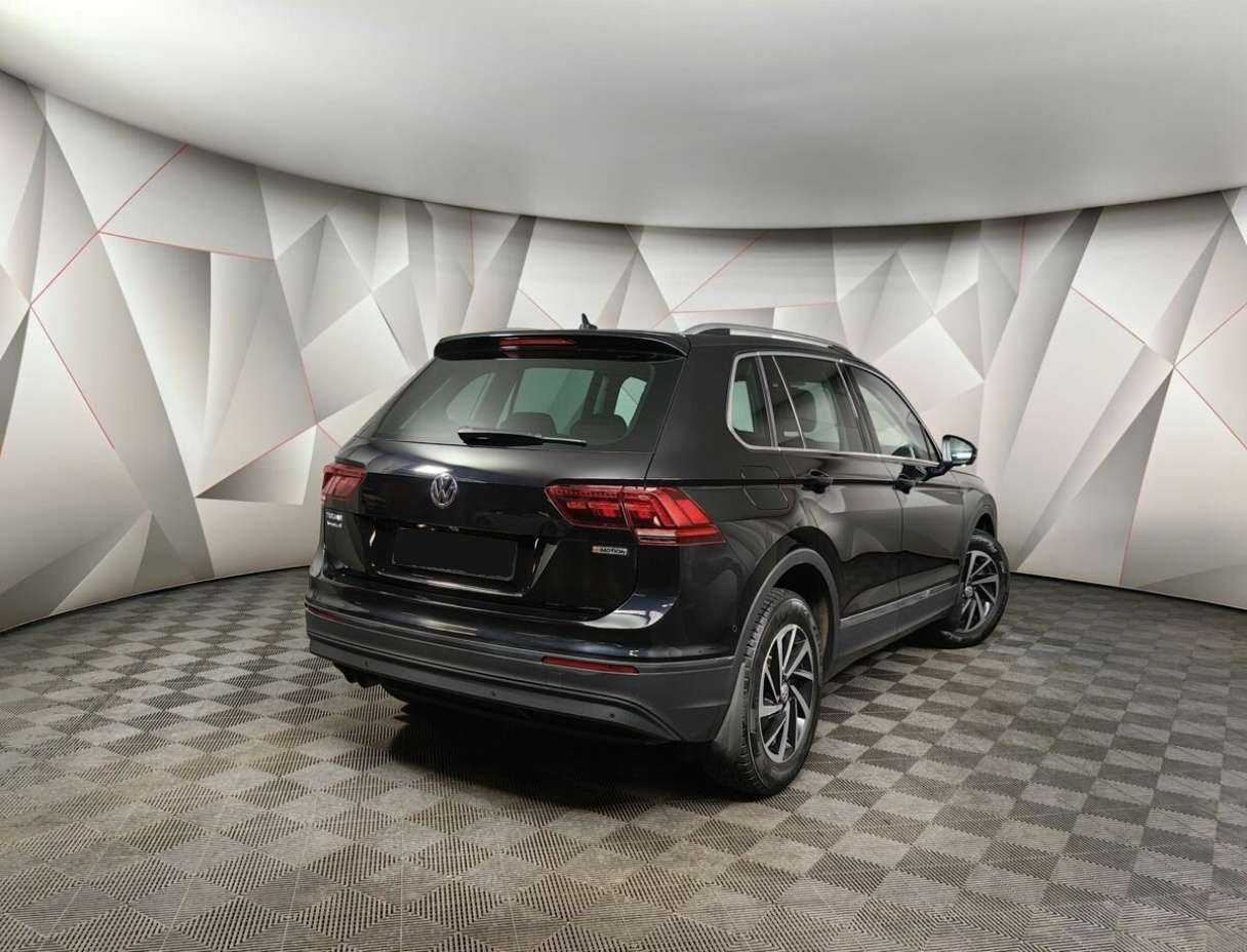 Купить Volkswagen Tiguan, 2018, 73 874 км.. Фото: #1