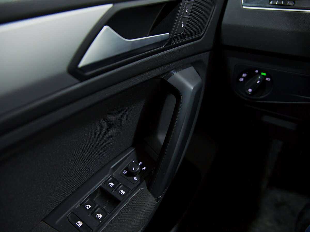 Купить Volkswagen Tiguan, 2020, 90 848 км.. Фото: #7