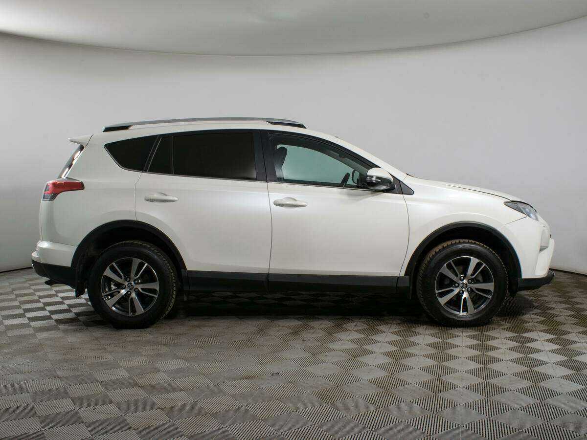 Купить Toyota RAV4, 2017, 142 159 км.. Фото: #3