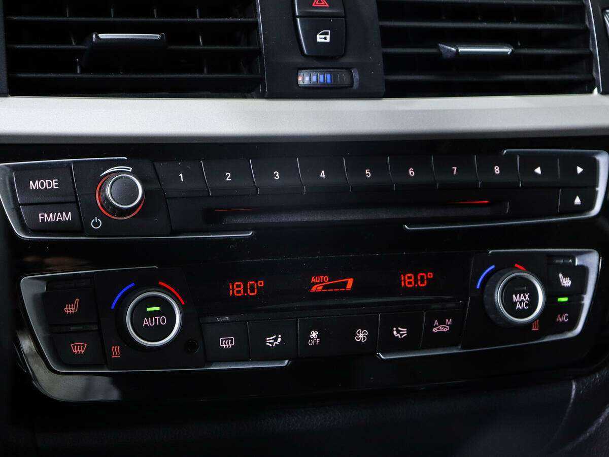 Купить BMW 3 серии, 2016, 88 948 км.. Фото: #12