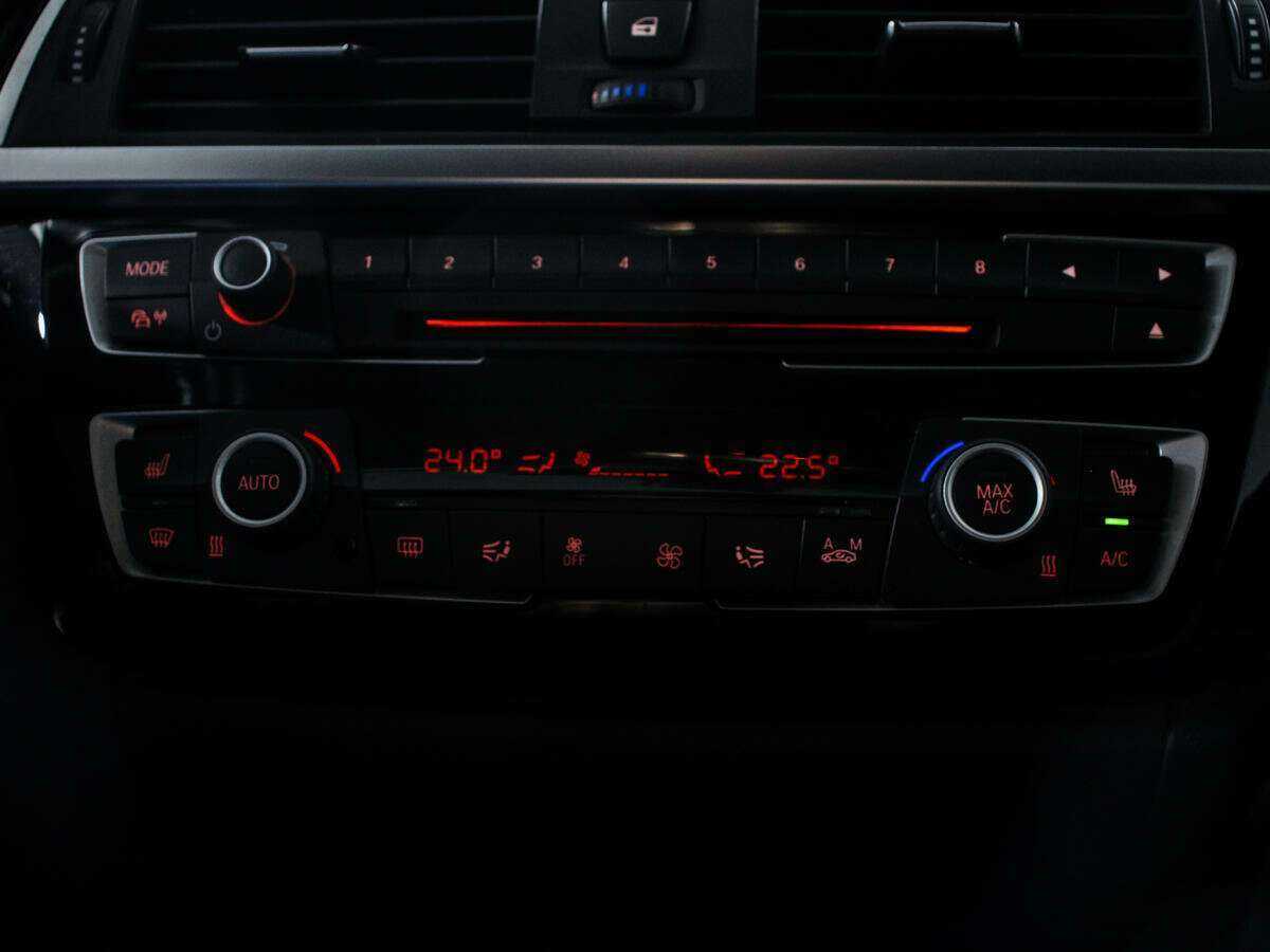 Купить BMW 3 серии, 2017, 83 152 км.. Фото: #16