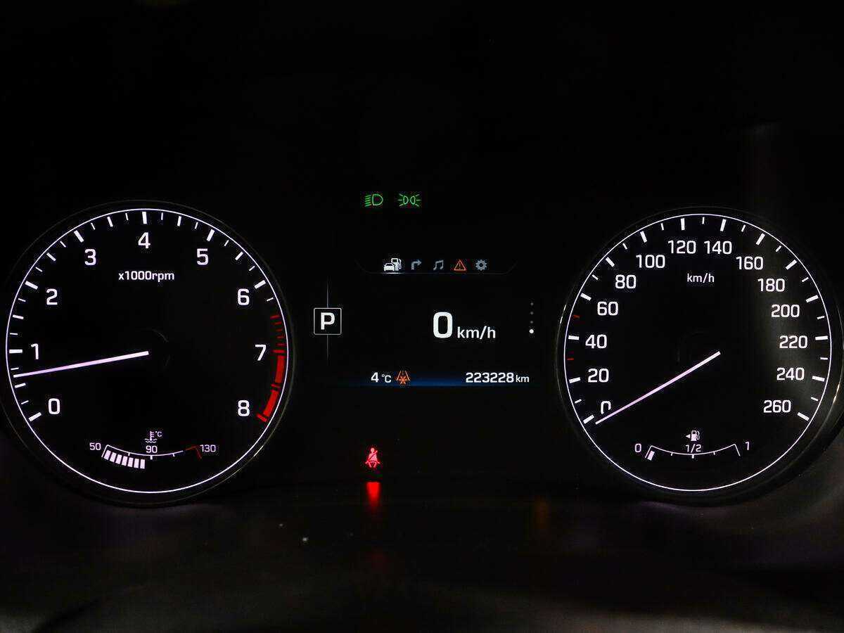 Купить Hyundai Genesis, 2014, 223 227 км.. Фото: #9