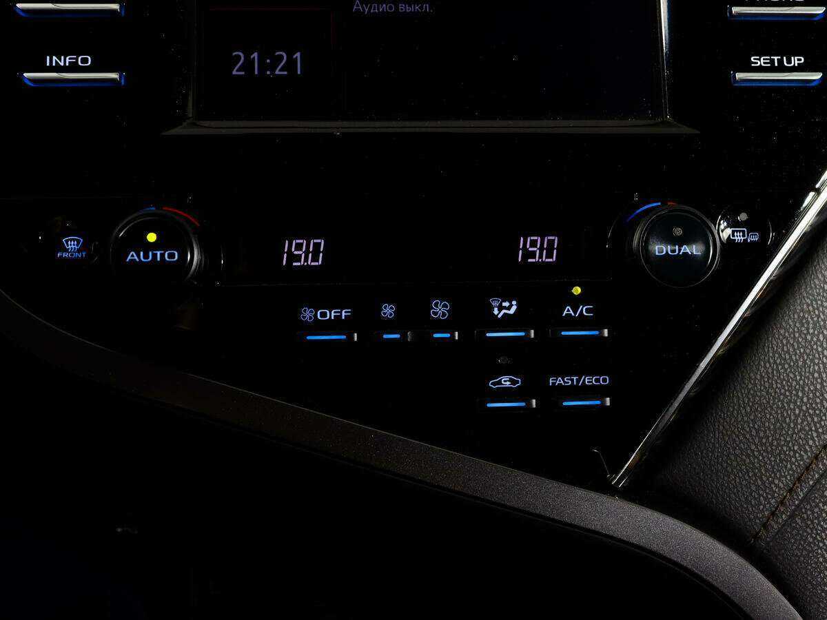 Купить Toyota Camry, 2018, 76 150 км.. Фото: #22