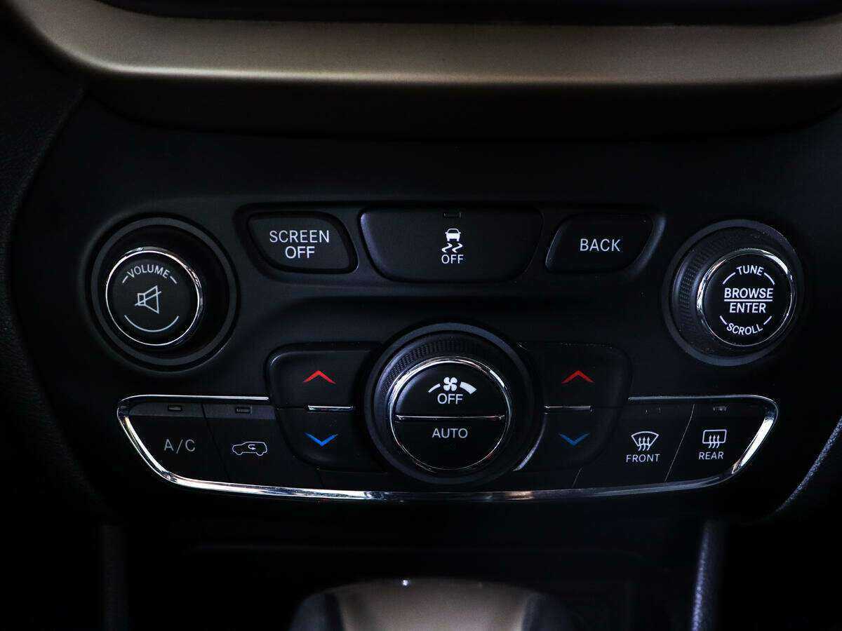 Купить Jeep Cherokee, 2014, 93 700 км.. Фото: #16