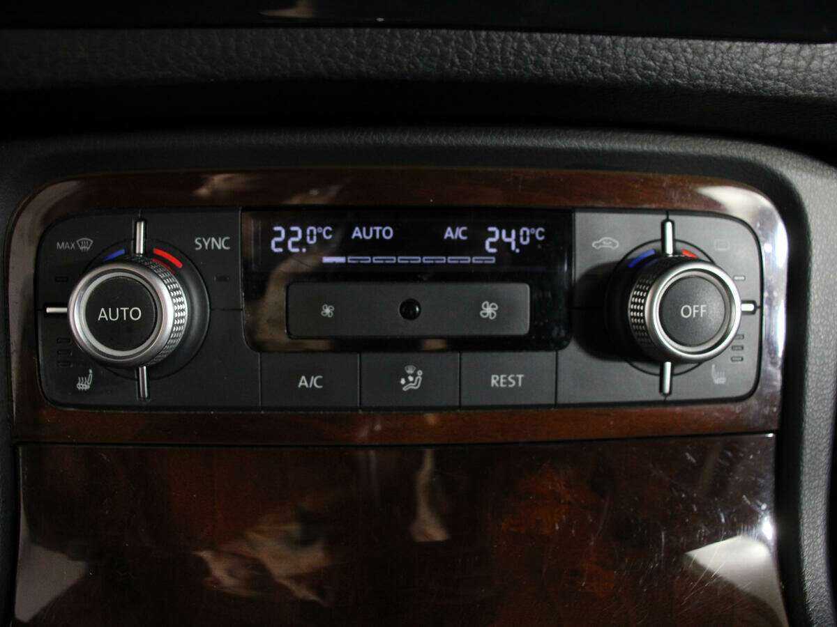 Купить Volkswagen Touareg, 2015, 177 224 км.. Фото: #24