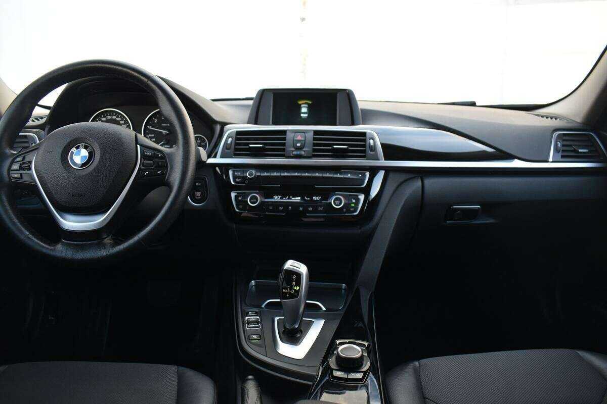 Купить BMW 3 серии, 2018, 116 953 км.. Фото: #8