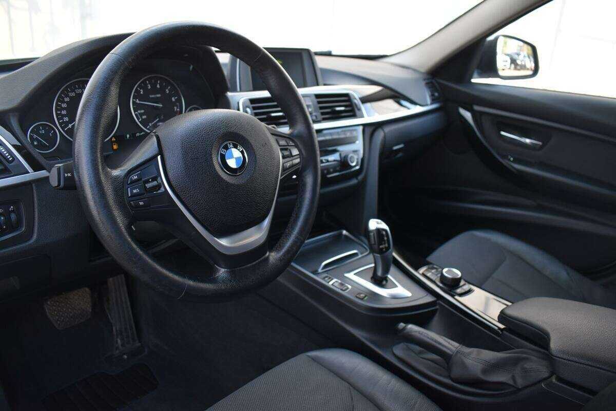 Купить BMW 3 серии, 2018, 116 953 км.. Фото: #9