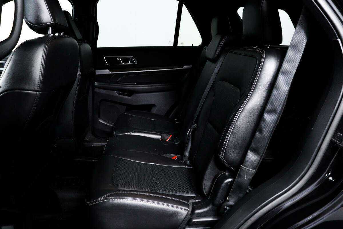 Купить Ford Explorer, 2018, 139 212 км.. Фото: #11