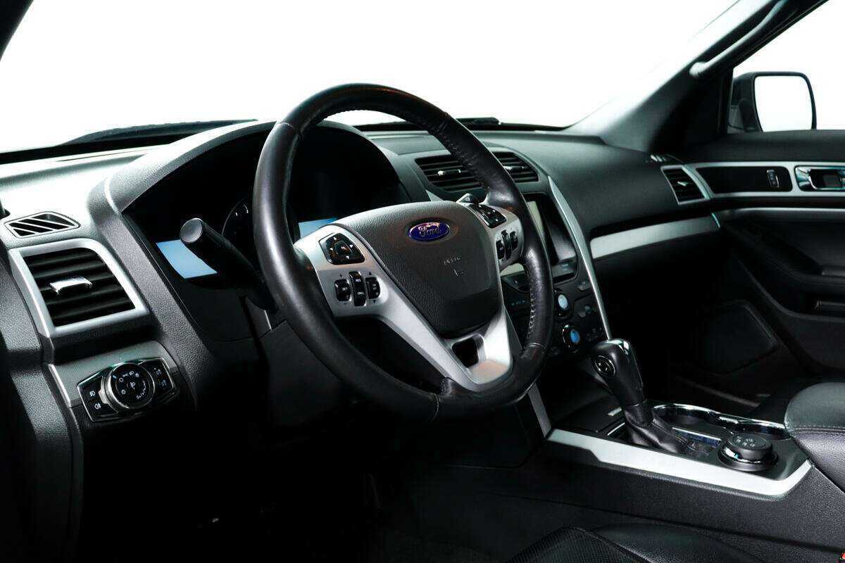 Купить Ford Explorer, 2015, 130 979 км.. Фото: #12